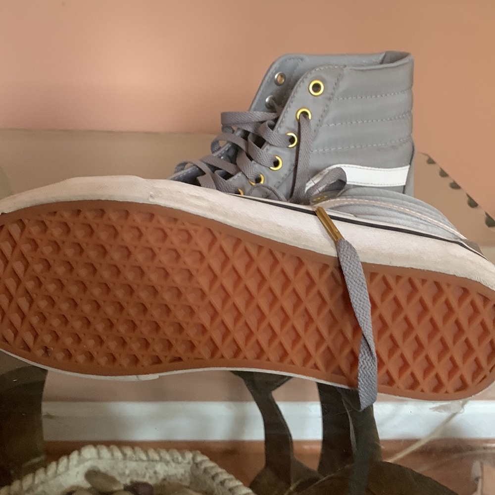 Vans - Picture 3 of 4